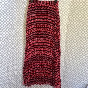 🌞‎ Sarah La hot pink Aztec pleated maxi sheer